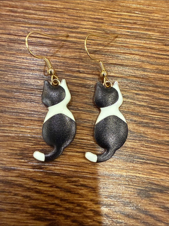 Jewelry - Black and White Cat Dangle Earrings - Cute Cat Silhouette Jewelry